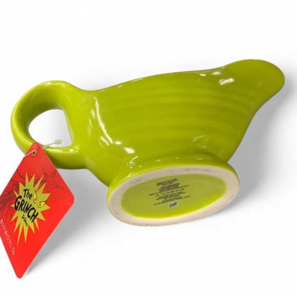 The Grinch hand painted Green Gravy Boat! NWT ADORABLE - Picture 3 of 4